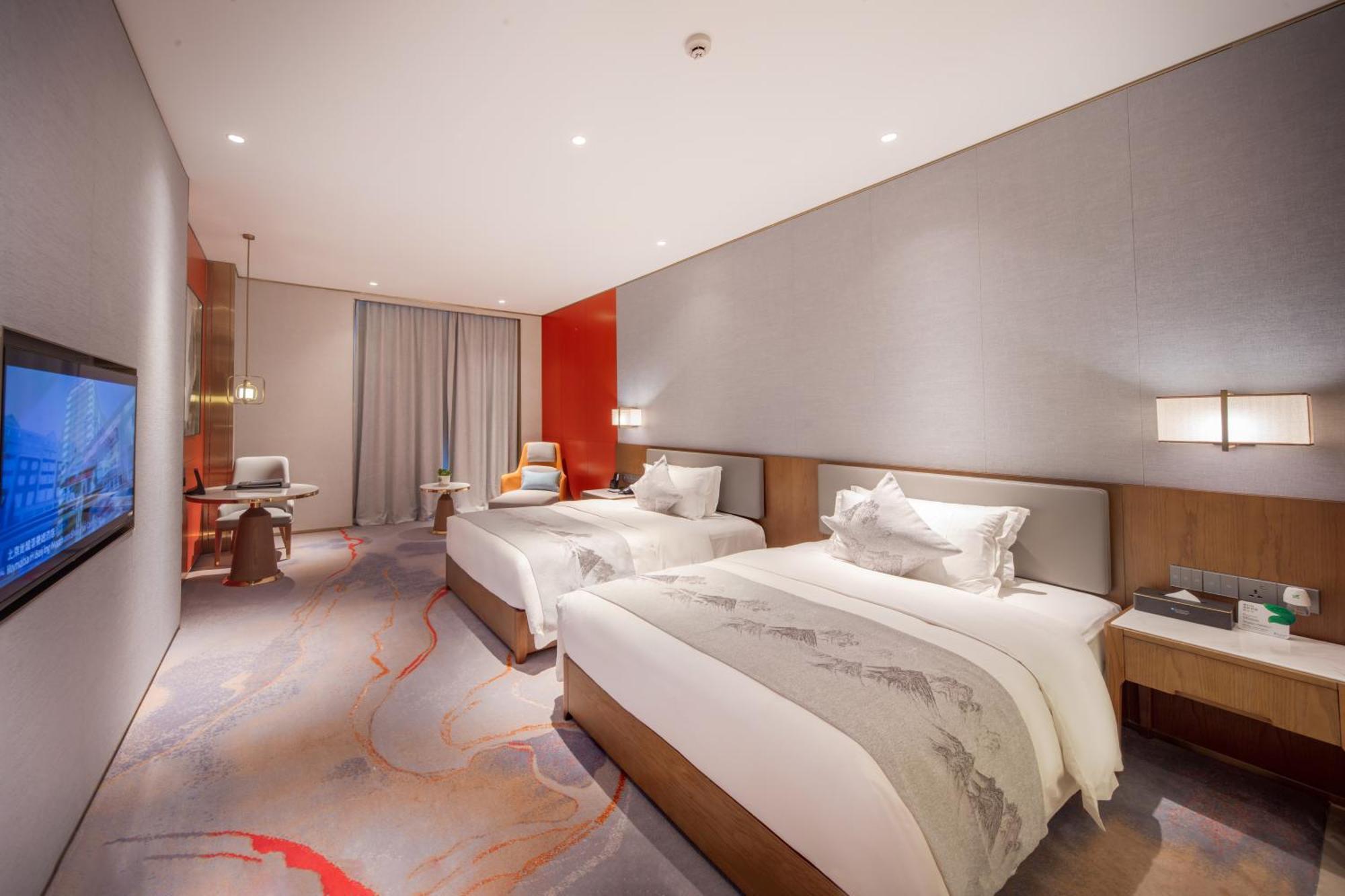 Отель Wyndham Shiyan Downtown Экстерьер фото