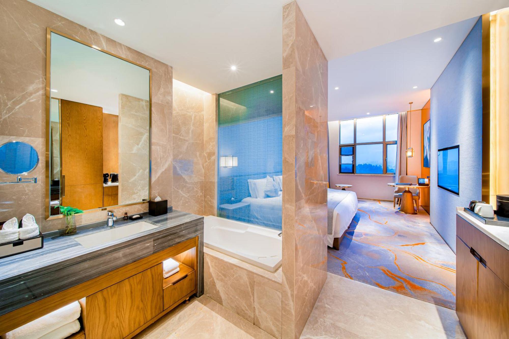 Отель Wyndham Shiyan Downtown Экстерьер фото